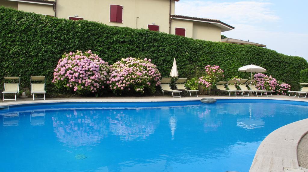 Hotel Romeo Torri Del Benaco Exterior foto