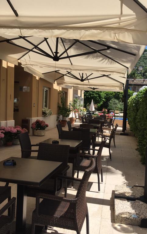 Hotel Romeo Torri Del Benaco Exterior foto